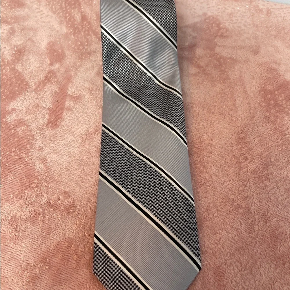 George Classic Black and Gray Striped Tie